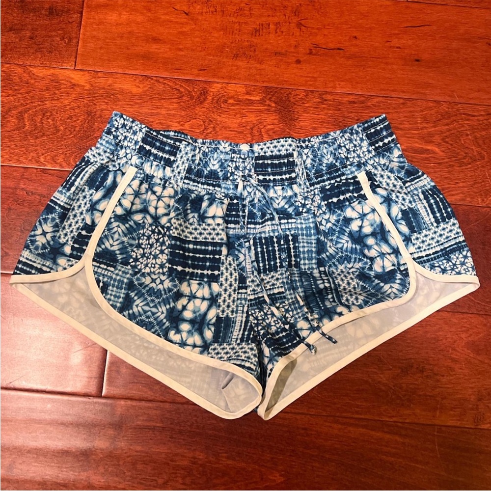 Stylish Blue Patterned Women's Athletic Shorts